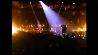 U2 Bad + Where the streets have no name (Boston 2001) HD