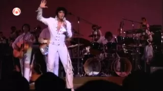 Elvis scares backup singer
