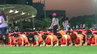 Jacqueline Fernandez And Sakshi Malik At Guinness World Record For Abdominal Plank Position