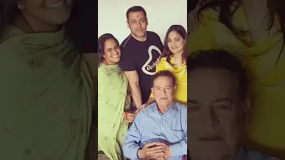 Salman Khan With His Family💫😎❤️ Brothers Sohail & Arbaaz Khan💞 Sisters Arpita & Alvira Khan #shorts