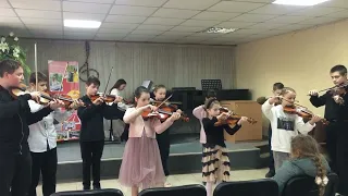 Ансамбль скрипачей