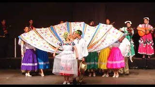 Mexican folk dance: La huasteca (xochipitzahuatl) & Querreque