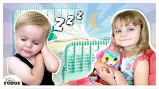 IT'S BEDTIME!! 😱 Our (Summer) Night Time Routine with 4 KIDS!