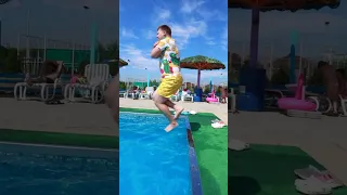 Cold Water in my Pool 💦 #shorts #tiktok #funny #Happiki