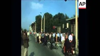 SYND 25/9/69 THOUSAND OF PIRELLI RUBBER WORKERS STRIKE TO DEMAND HIGHER PRODUCTION BONUSES