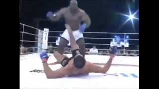 PRIDE Shockwave/Dynamite!: Bob Sapp throw some hammerfists at Antonio Rodrigo Nogueira