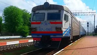 ЕР9М-565 подається на посадку рейсу Волочиськ-Хмельницький/EP9M-565 Volochysk-Khmelnitsky