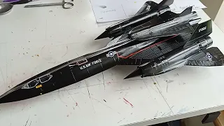 Italeri Lockheed SR-71 Blackbird kit review. (1:72)