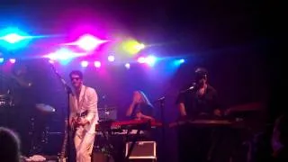 Daryl Hall and Chromeo at Bonnaroo 2010- "I Can't Go For That (No Can Do)"