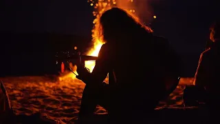 Звук костра и гитары в ночном лесу для сна | Sound of campfire and guitar in night forest for sleep