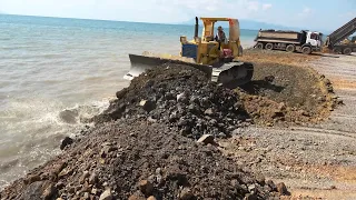Wonderful Amzing Construction Heavy Duty Operator Bulldozer Pushing Rock, Dump Truck Unloading Rock