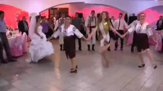 Зажигательный танец на молдавской свадьбе Moldavian wedding