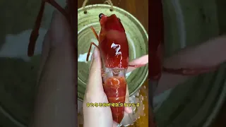 西班牙红魔虾的超级大虾脑 一条有成年人手臂长