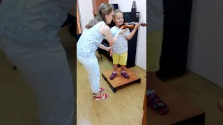 Первые уроки скрипки