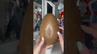 The Biggest Kinder Surprise Maxi Egg with Frozen inside 🤩 #disney #asmr #kindersurprise