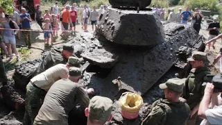 Блокнот Воронеж» представляет видеосюжет спецоперации по поднятию из Дона уникального танка Т 34 76