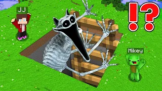 Mikey And JJ Found NEW BIGGEST LADDER in GIANT PIT vs CATNAP NIGHTMARE.EXE - in Minecraft (Maizen)