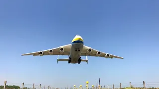 Antonov AN 225 landing in GML