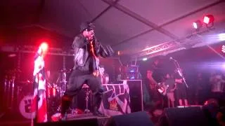 Skindred - Imperial March Intro + Rat Race live at Fistral Beach 06/08/14