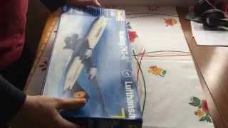 Revell Boeing 747-8 Lufthansa Model Kit Scale 1:144 Unboxing