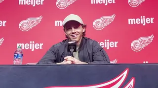 Patrick Kane and Lucas Raymond on contracts, re-signing with Red Wings