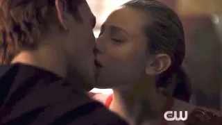 Betty and Archie kiss and Veronica "finds out” | Riverdale 4x15