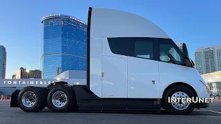 Tesla 500 mi Range Electric SEMI Truck