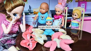 MOM I WANT A BROTHER! FORTUNE COOKIES Katya and Max are a funny family! Funny TV series with dolls