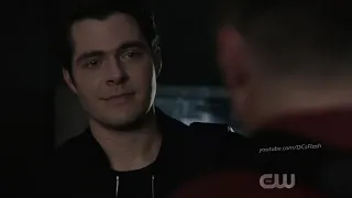 Oliver's Goodbye to his Son   Arrow 8x07 HD
