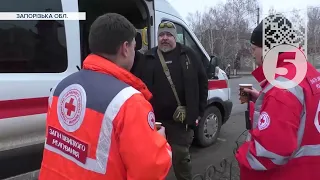 Евакуація людей!Тисячі кілометрів та тони гуманітарки:головні завдання для екіпажу червоного хреста