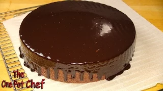 10 Minute Microwave Chocolate Fudge Cake | One Pot Chef