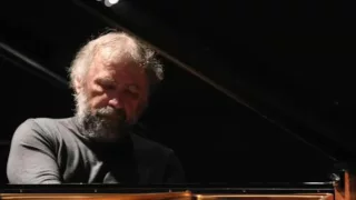Radu Lupu ~ Schumann Humoreske, op  20 ~ live 1983