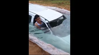 drove the car into the water / कार को पानी में चलाया😱😱#Short #Viral #Trending