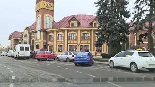 Ужгород Как выглядит центр города Экскурсия на автомобиле Площадь Петефи Проспект Вокзал