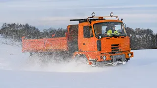 TATRA vs. DIFFICULT SNOW TERRAIN | Tatra 4x4 Euro2 V8 on tractor tyres