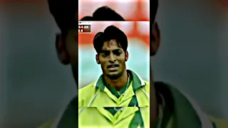 Shoaib Akhtar Showing Levels to Umpire 🔥😈 #shorts #viral