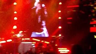 Guns 'N Roses - Welcome To The Jungle (Live Newcastle Metro Radio Arena)