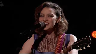 Luna de Xelajú - Gaby Moreno y el David Aguilar en la entrega de los premios Gramy