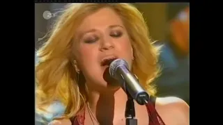 Kelly Clarkson- Because of You -Wetten Dass (2004)4K HD