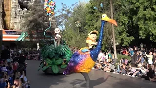 Pixar Play Parade NEW "Up" Float w/Carl Fredricksen, Dug, Russell Riding Kevin, Disneyland