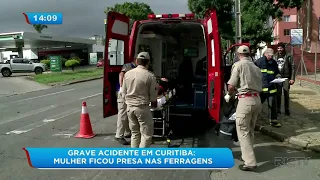 Mulher fica presa em ferragens de veículo após acidente em Curitiba
