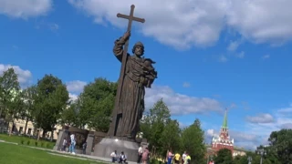 Памятник князю Владимиру на Боровицкой площади !