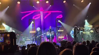 Hold The Line - Toto Dogz of Oz Tour - Albuquerque, NM 3/23/24