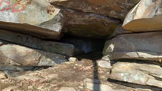 Hiking to a hidden cave in North Georgia Mt. ( Devils Den )