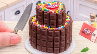 The pinkest miniature KITKAT chocolates 🍫 Mini chocolate cake recipe by Sweet Miniature Cakes❤️