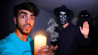 UN BRUJO HACE UN RITUAL EN MI CASA