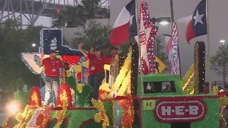 Accessible viewing for Buc Days Parade