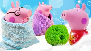 Свинка Пеппа в ванне - Игры для детей Капуки Кануки - Видео для детей с игрушками