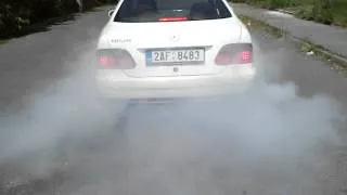 Mercedes Benz CLK W208 white BURNOUT!!! Must see! 193PS