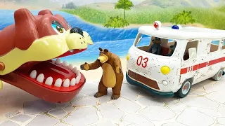 Видео для детей с игрушками - Маша и медведь Щенячий Патруль Плеймобил. Мультики про машинки.